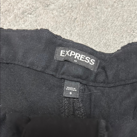 Express Lace Black Shorts with Sleek Fit - Picture 2 of 4